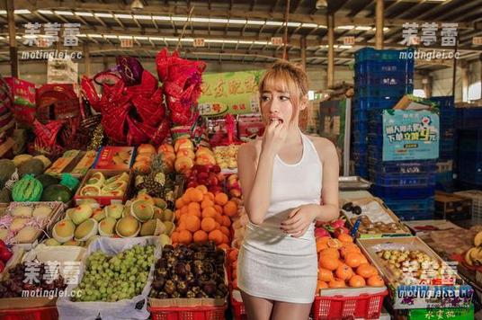 纯肉色图集：爱丝的作品，真的是让人想要反复品味的美妙存在。