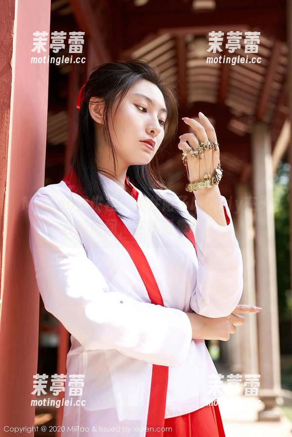 MiiTao蜜桃社 - 捉住陌子Mandy在天台的瞬间，在线图集带你飞