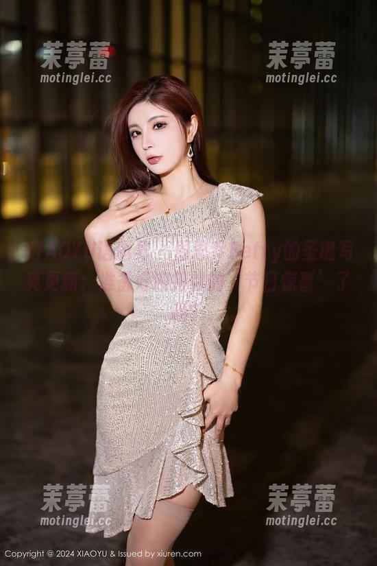 XIAOYU语画界 - 周思乔Betty的圣诞写真更新：准备好迎接你的‘节日惊喜’了吗？
