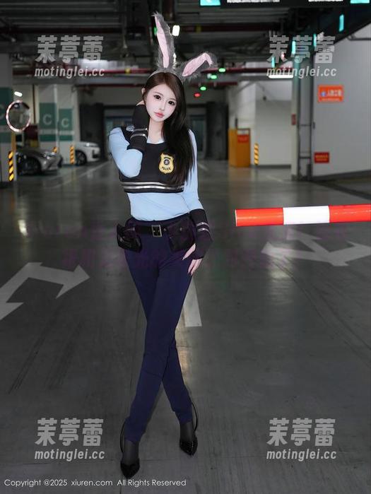 Xiuren秀人网-小狐狸Sica Xiuren秀人网 - 小狐狸Sica快来!连衣裙和无圣光的美图派对开始了!
