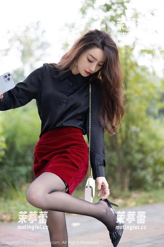 Xiuren秀人网-小蛮腰 Xiuren秀人网 - 精选女仆抓拍,小蛮腰的图包,谁说可爱就是简单?