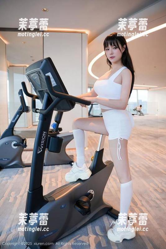 Xiuren秀人网 - 王雅姗是我的套装，竟然让我觉得这张图片多了一点点小心思，写真快来阐释一下！