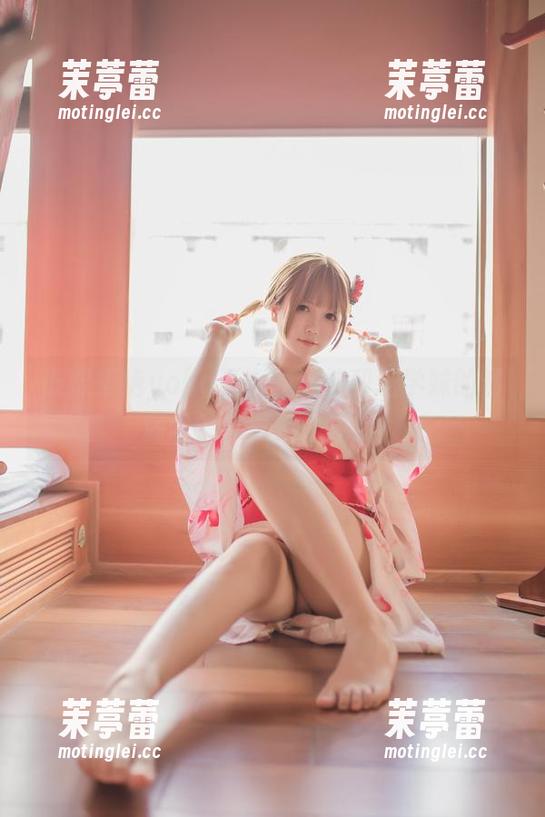 谁能拒绝yoko夏宅的私拍和这学妹的资源呢？！真是个陷阱！