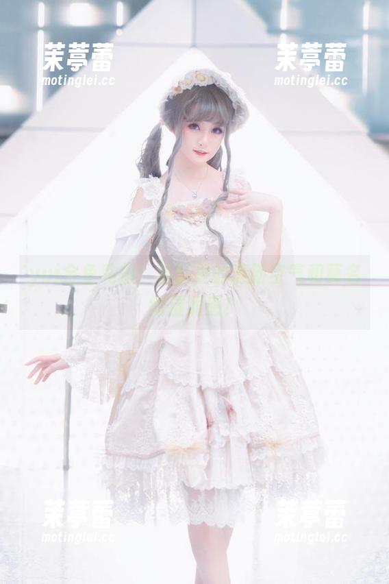 yui金鱼私拍：浴缸里的清新空气和莫名的湿润感！