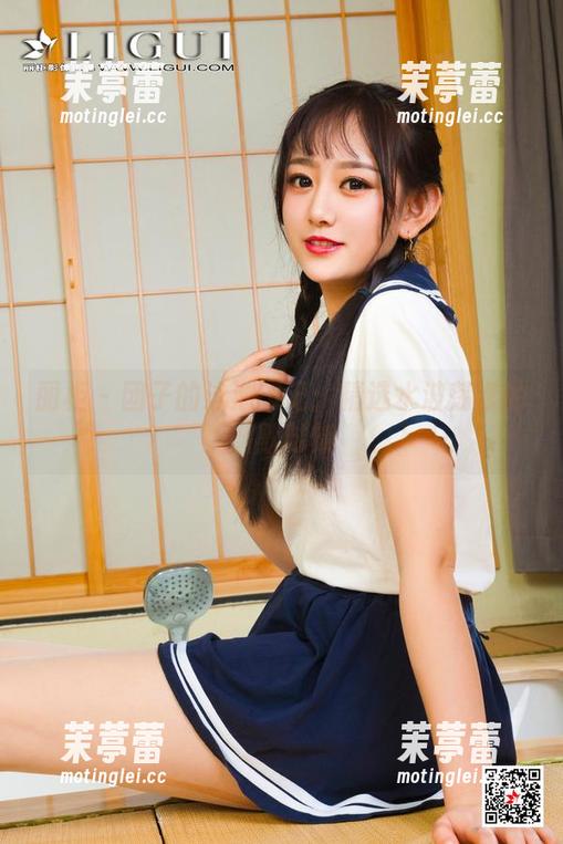 丽柜-团子 丽柜 - 团子的泳池印记:精选水波荡漾的幽默时刻