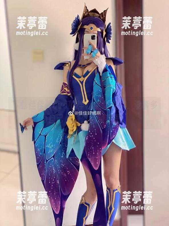 下载佳佳酱ovo的神社巫女图片，没事多为自己心脏做点预热吧。