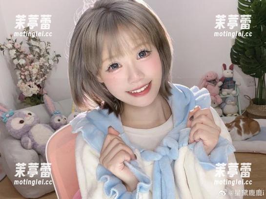 原图里的千反田鹿子：红裙随风飘扬，感觉像被春风拂过的花瓣！