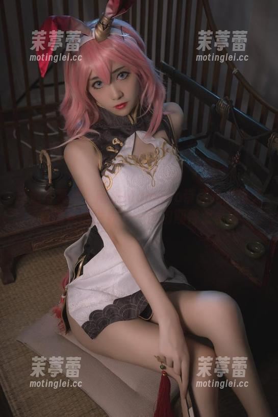 精选写真集：南桃Momoko带你走进洛天依的花语世界——但别期待太多哦
