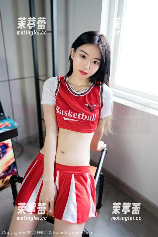 嗲囡囡 - 冯木木LRIS白色写真最新出炉啦！原图让人忍不住打个滚，太无敌了！