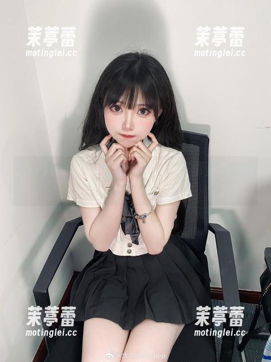 大肉丸Amiee姐姐：每一张高清资源都像在和我悄悄说话！