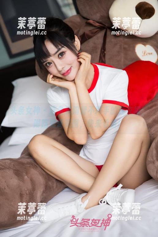 头条女神 - 这条易阳爱不释手的连衣裙，附赠免费美图，快来看看！