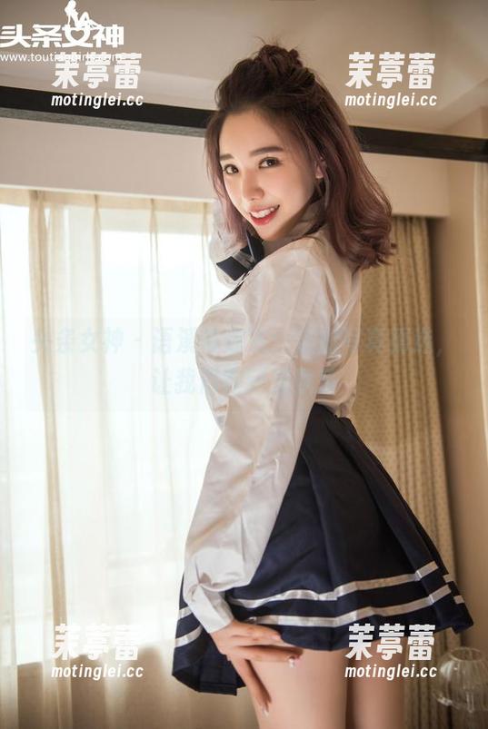 头条女神 - 语溪带你飞：空姐写真精选，让我们在云里飘荡