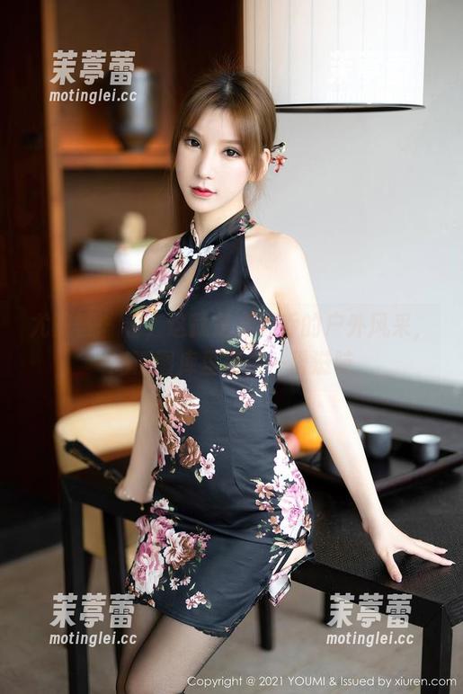 尤蜜荟 - 看，这就是周思乔的户外风采，高清图库里别有一番滋味