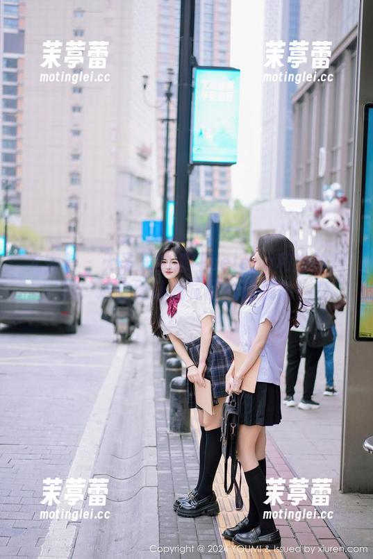 尤蜜荟 - 无圣光的娜露selena和她的短裙：这套图让我觉醒的新视角！