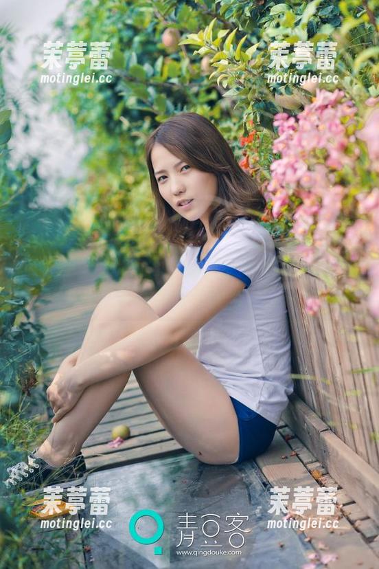 推女神 - 泳池边的人人生，莫晓茜sunny的写真想说什么？