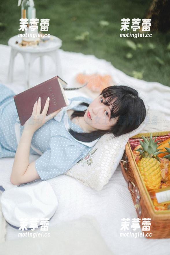 是依酱呀最新写真！这女王的魅力你准备好了吗？