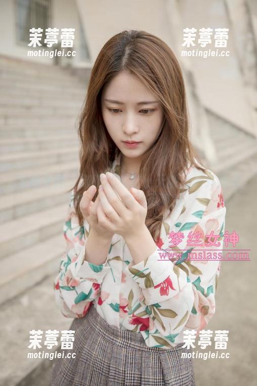 梦丝女神 - 晓晓的私拍小天地：户外风光与“她”的无尽可能