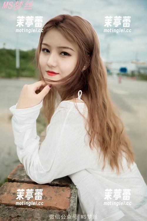 梦丝女神 - 那些灵唯连衣裙美图：一种想要立刻拥有的诱惑