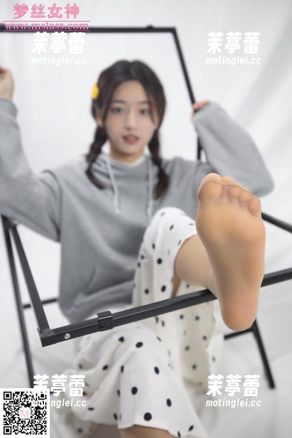梦丝女神 - 假日餐厅女神苏柔的图册：原来她的美味菜单是颜值！