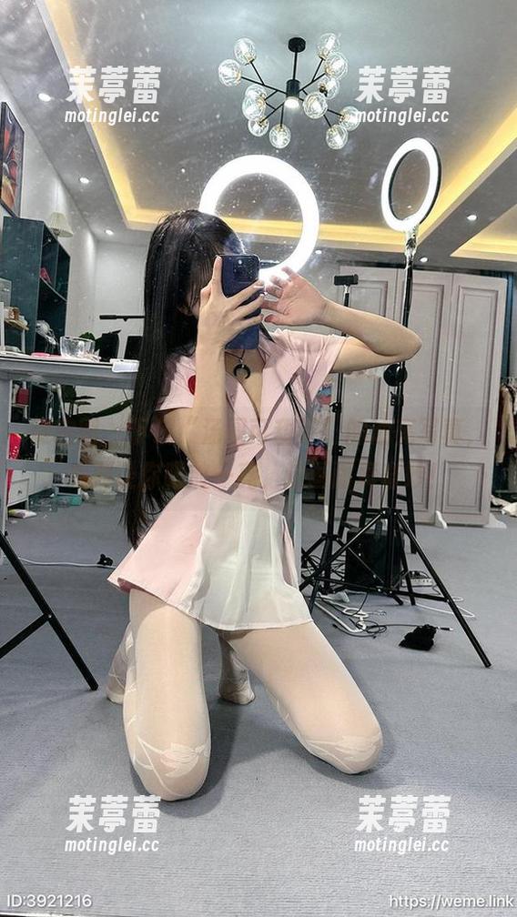 微密圈 - 下载“汤圆可甜了”的油亮写真，绝对让你眼前一亮，这画面真奇妙！