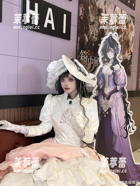 “流一_喵喵喵喵喵喵”护士的免费图包，居然让我陶醉得有点不知所措，真是意外的惊喜！
