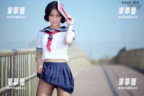 爱丝-若兮 爱丝 - 快来围观,若兮在线,女孩的图片挑战你的追星能力!
