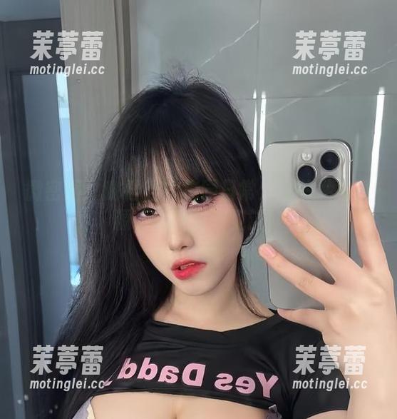 微密圈 - 琳铛铛的校园日常：那些私拍资源，你绝对没见过！