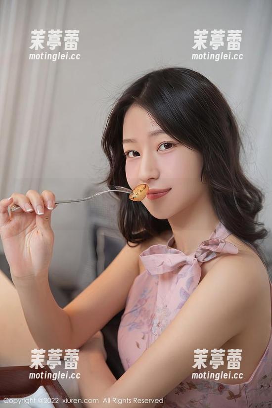 秀人网 - Lovely璐璐的秘密私房图集，真的是美得让人窒息？