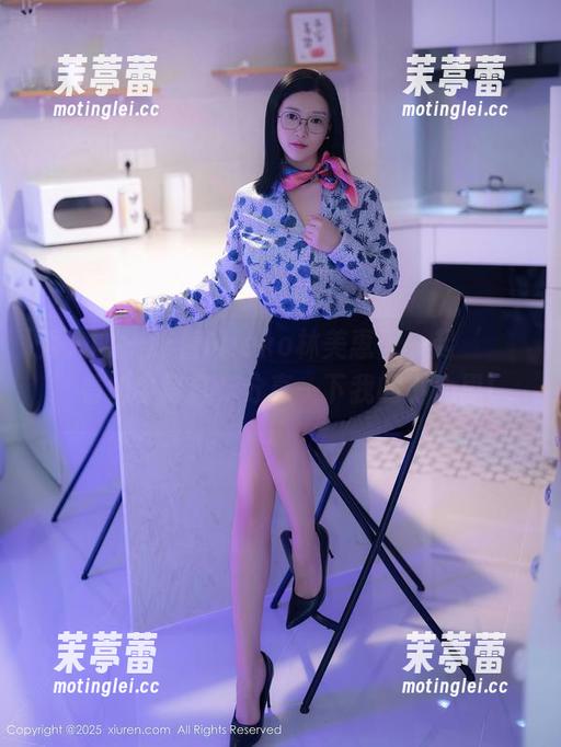 秀人网-Mieko林美惠子 秀人网 - 跟着Mieko林美惠子一起‘嗞嗞’看奶牛写真,分享一下我的小心思!