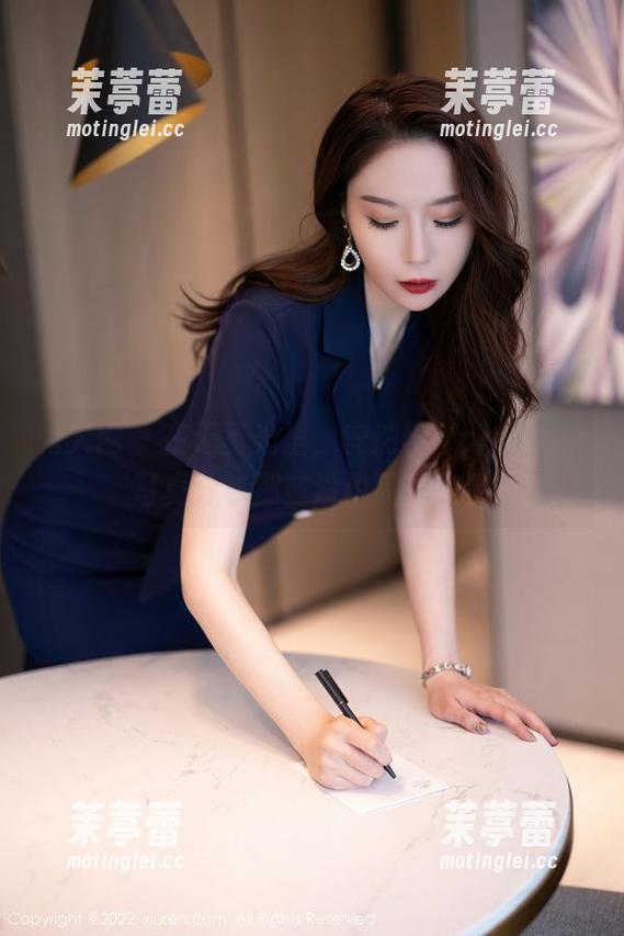 秀人网 - 在无圣光里，安然anran的吊带写真分享那些没说完的故事
