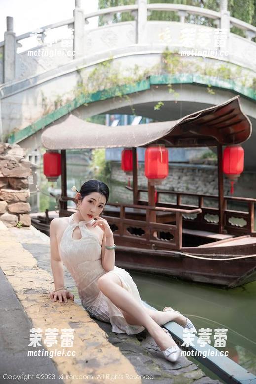 秀人网 - 疏忽了鞋子的沈佳熹Kitty星辰：裸足图集里的小冒险