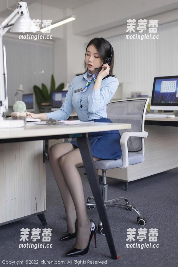 秀人网 - 漂浮在田兮白的死库水套图里，感受那一丝清凉。