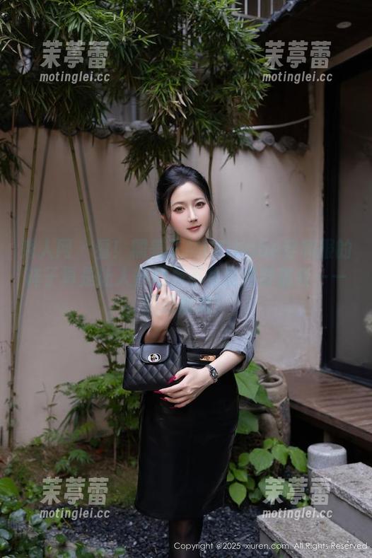 秀人网-糯美子MINIbabe 秀人网 - 看!糯美子MINIbabe穿和服的样子真是让人怀疑是不是历史穿越者——图册欣赏!