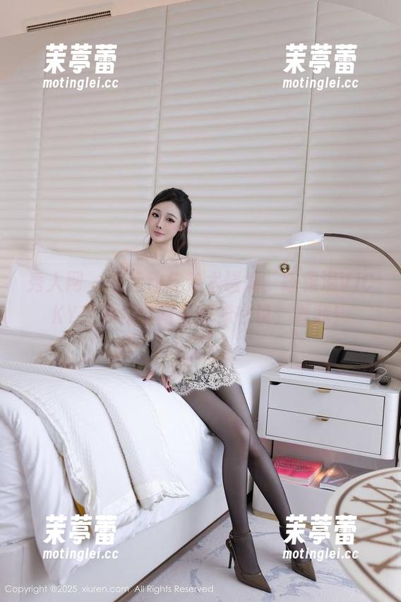 秀人网 - 当运动与艺术碰撞，陈雅漫VICKY的体操服写真好像在说：看我！