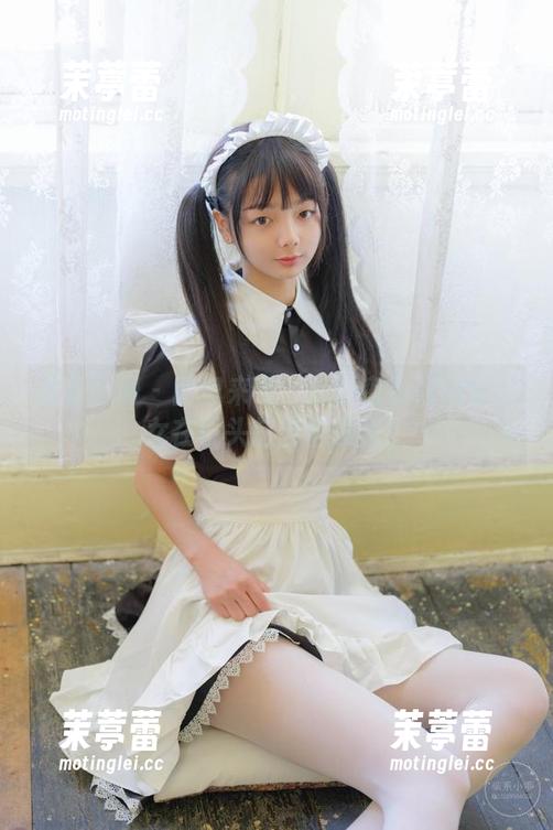 稚乖画册 - 图包来袭：赤西夜夜让初音少女在镜头前自信发光！