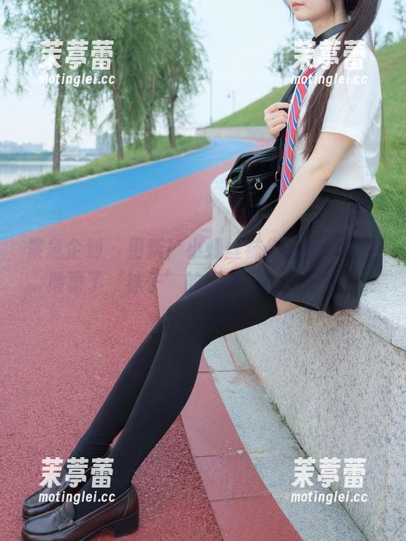 紧急企划 - 更新！小婕丝袜作品集，完全颠覆了‘袜子’的定义，怎能不看？