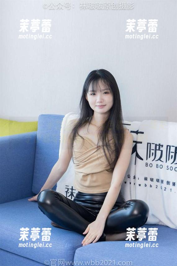 袜啵啵-小甜豆 袜啵啵 - 小甜豆与她的白色棉袜:一场关于舒适与甜蜜的写真集资源之旅!