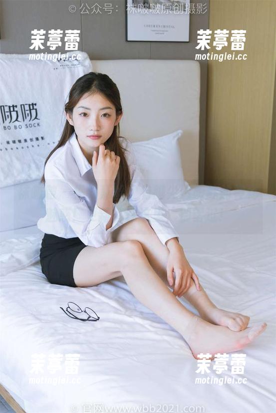 袜啵啵 - 橘橘黑丝，有脚尖透明款的神秘魅惑！更新就在这里，别错过！