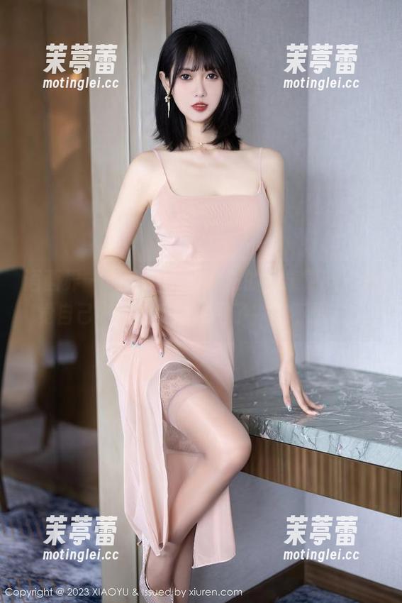 语画界 - 芝芝Booty女王的图集更新，感觉自己好像被魔法包围了，真不想逃！