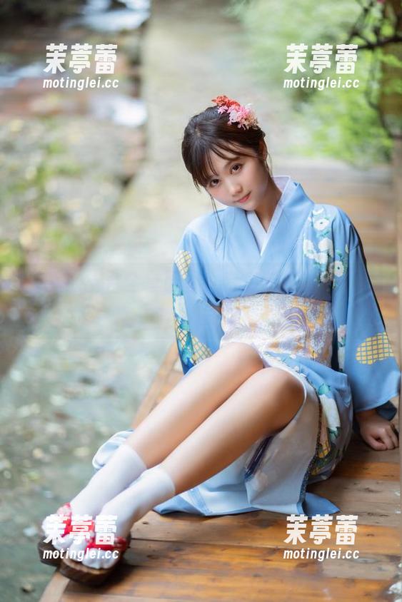 镜酱 镜酱的天台全套原图:有点混乱的美,真特别