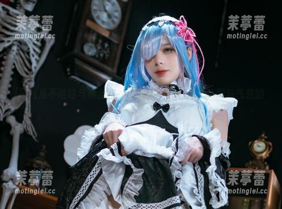 阿九从不咕咕与她的连衣裙全套：一场关于色彩与气息的浪漫之旅！