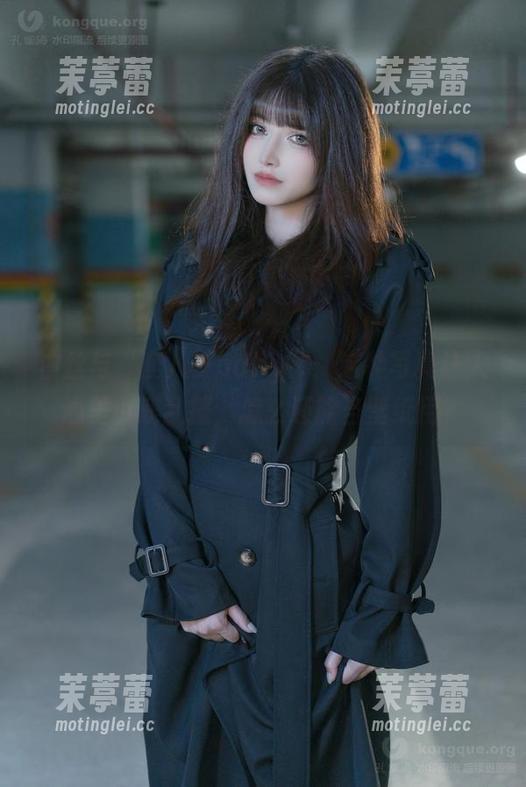 白丝与“鹿八岁baby”：这种写真让人心里小鹿乱撞，怎么还能当壁纸用？
